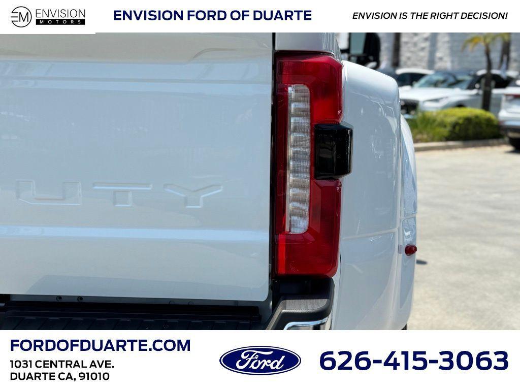 new 2025 Ford F-350 car, priced at $62,325