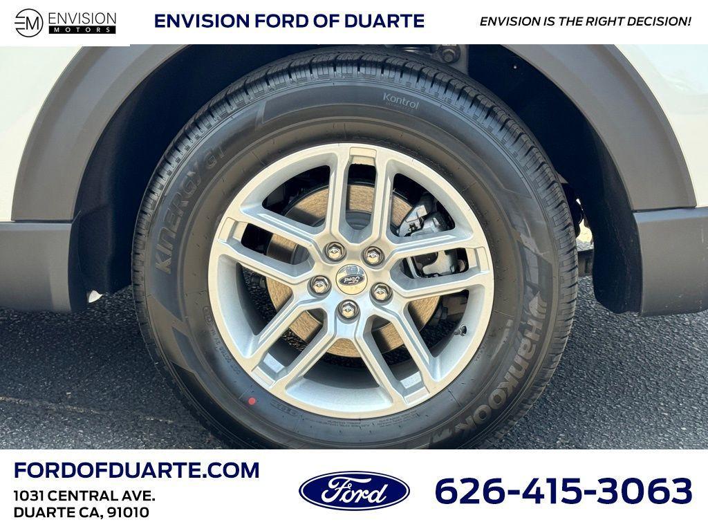 new 2025 Ford Explorer car, priced at $45,295