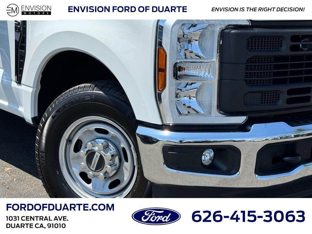 new 2025 Ford F-250 car, priced at $46,555