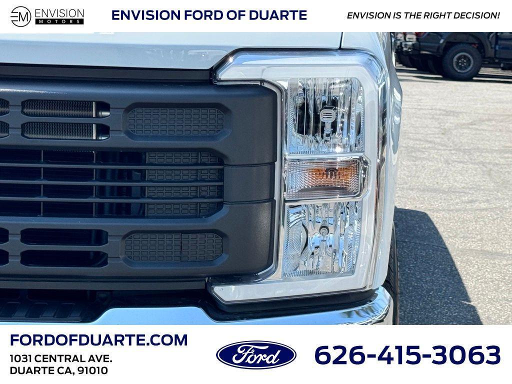 new 2025 Ford F-250 car, priced at $46,555