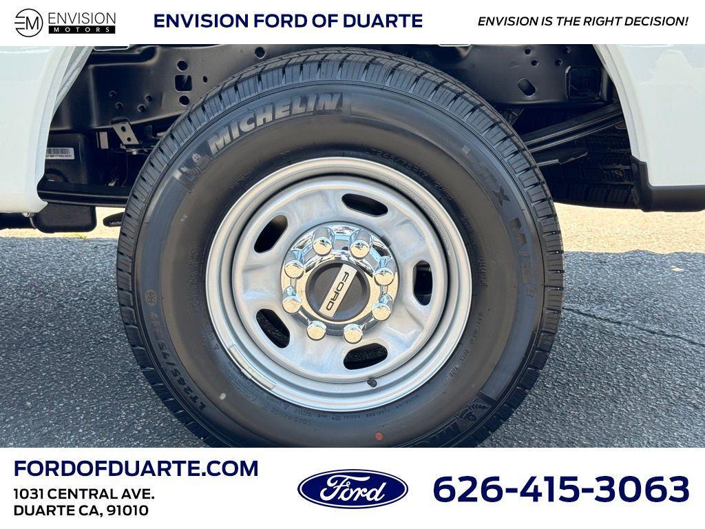 new 2025 Ford F-250 car, priced at $46,555