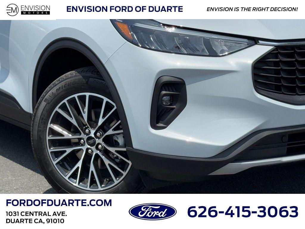 new 2025 Ford Escape car, priced at $33,252