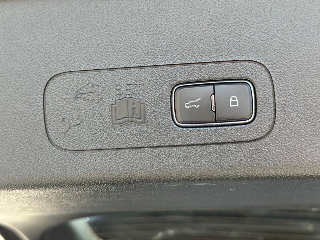 used 2023 Lincoln Aviator car, priced at $51,888