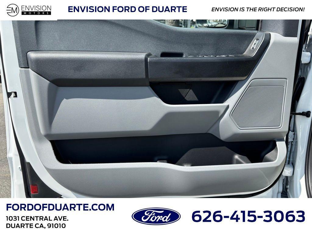 new 2025 Ford F-250 car, priced at $52,730