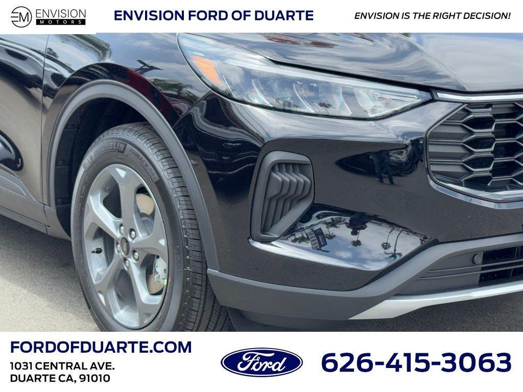 new 2025 Ford Escape car, priced at $33,985