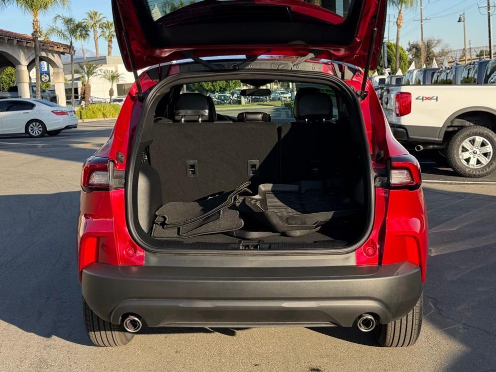 used 2025 Ford Escape car, priced at $30,995