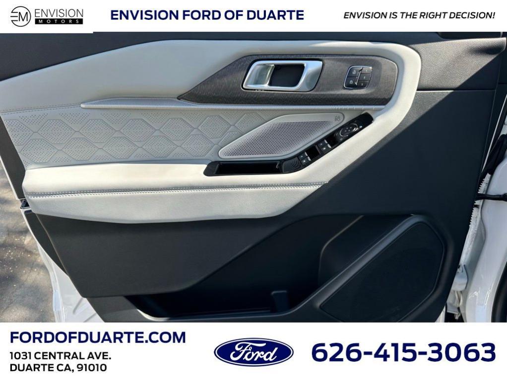 new 2025 Ford Explorer car, priced at $59,990