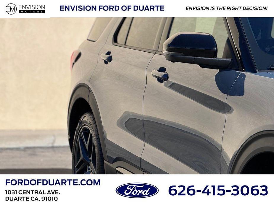 new 2025 Ford Explorer car, priced at $61,490