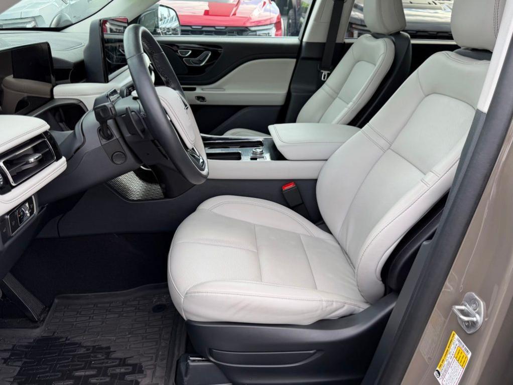 used 2025 Lincoln Aviator car, priced at $59,500