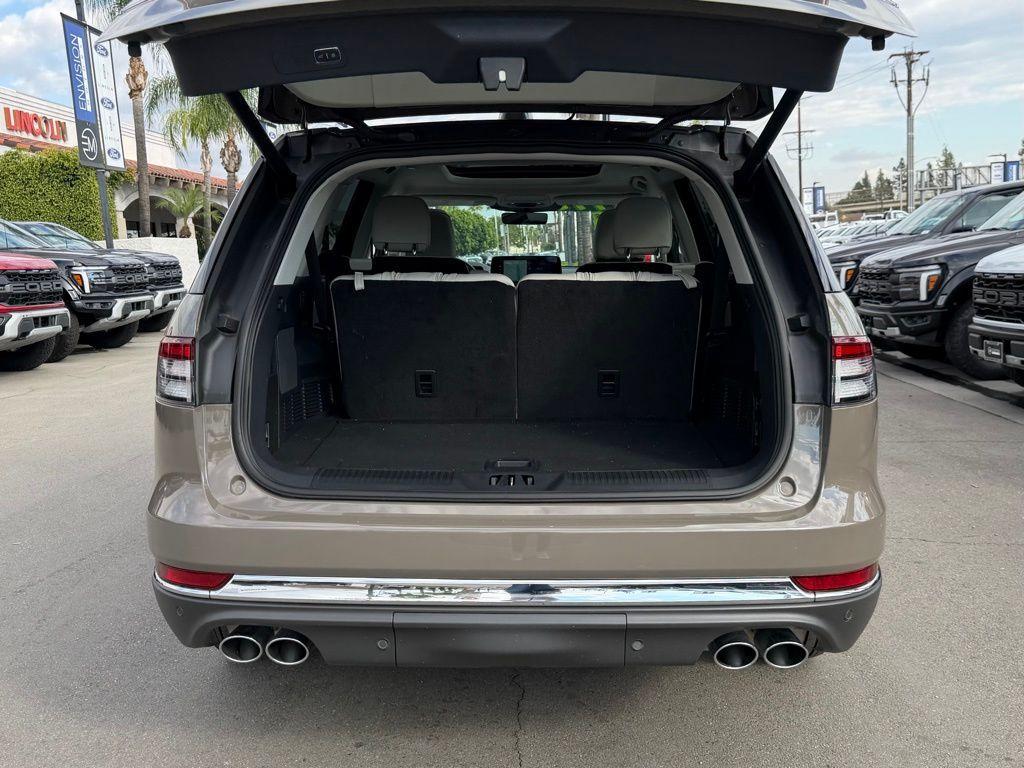 used 2025 Lincoln Aviator car, priced at $59,500