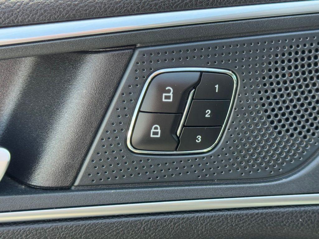 used 2023 Ford Edge car, priced at $25,588