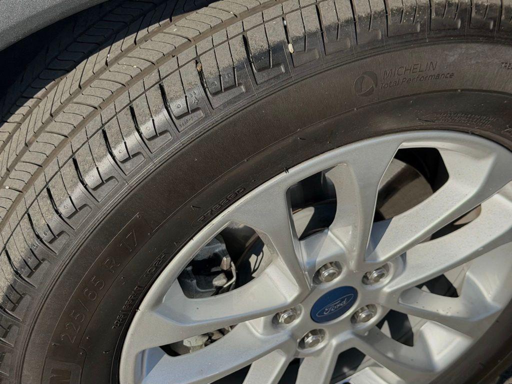 used 2022 Ford Escape car, priced at $18,888