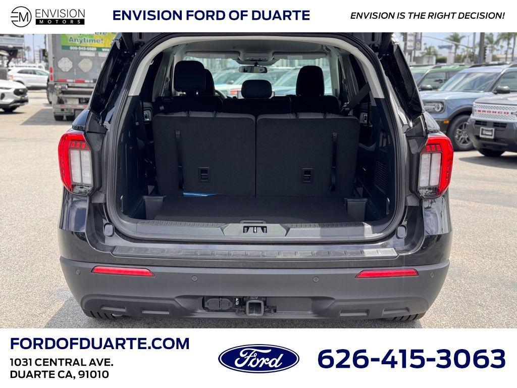 new 2025 Ford Explorer car, priced at $40,030