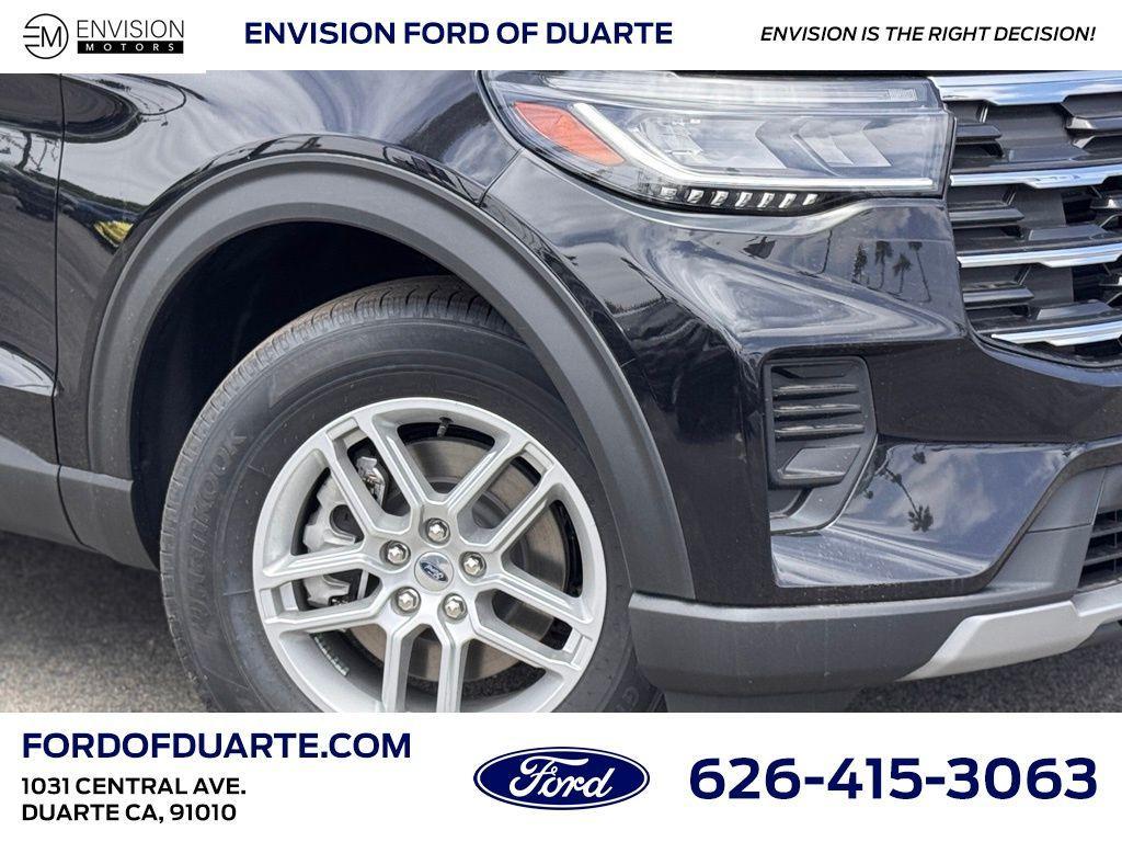 new 2025 Ford Explorer car, priced at $40,030