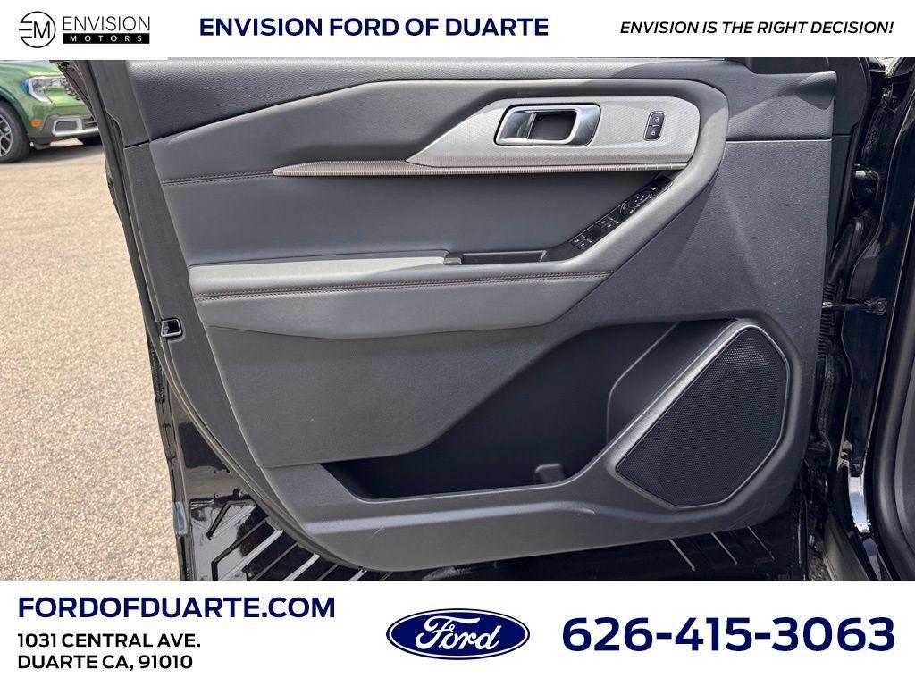 new 2025 Ford Explorer car, priced at $40,030