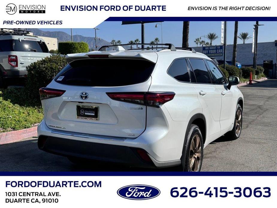 used 2022 Toyota Highlander Hybrid car, priced at $38,495