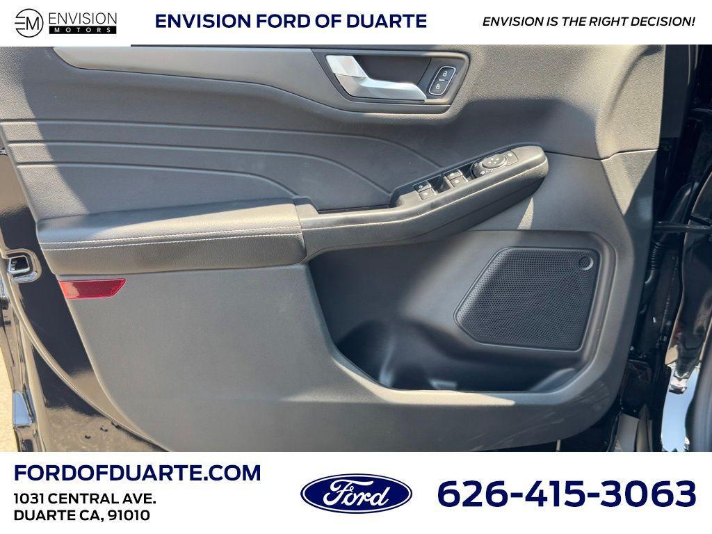 new 2025 Ford Escape car, priced at $33,490