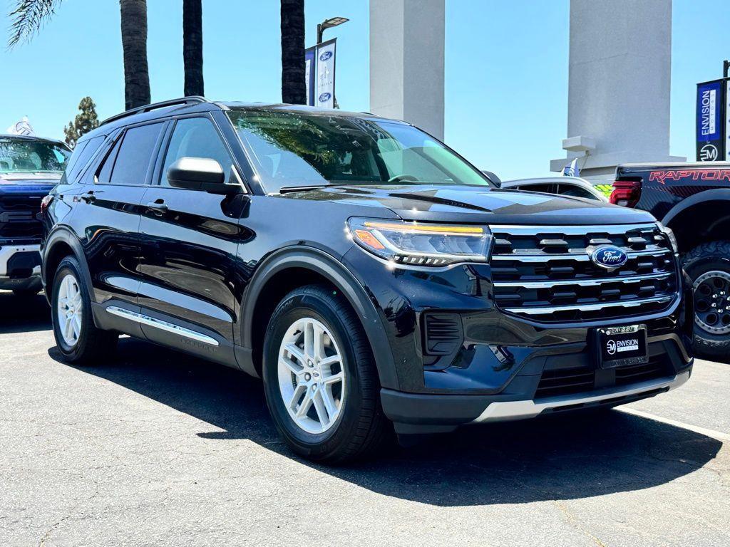 new 2025 Ford Explorer car, priced at $39,880