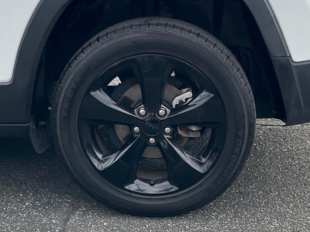 used 2018 Jeep Cherokee car, priced at $12,250