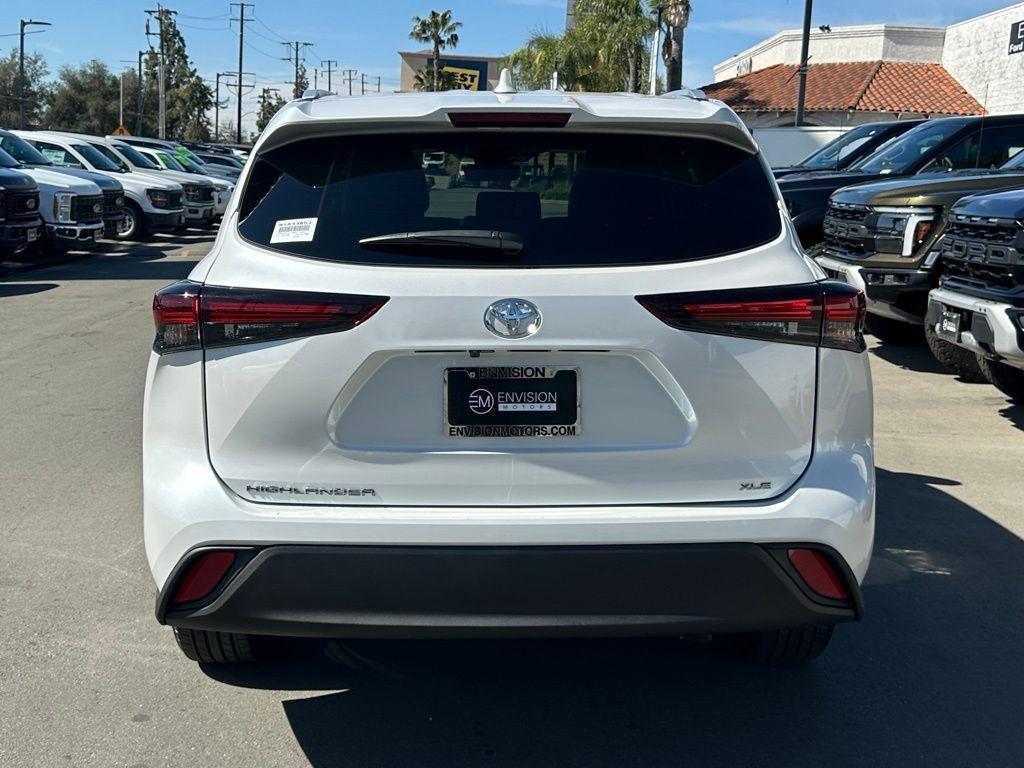 used 2024 Toyota Highlander car, priced at $43,995