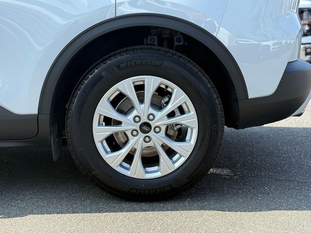 used 2025 Ford Escape car, priced at $29,995