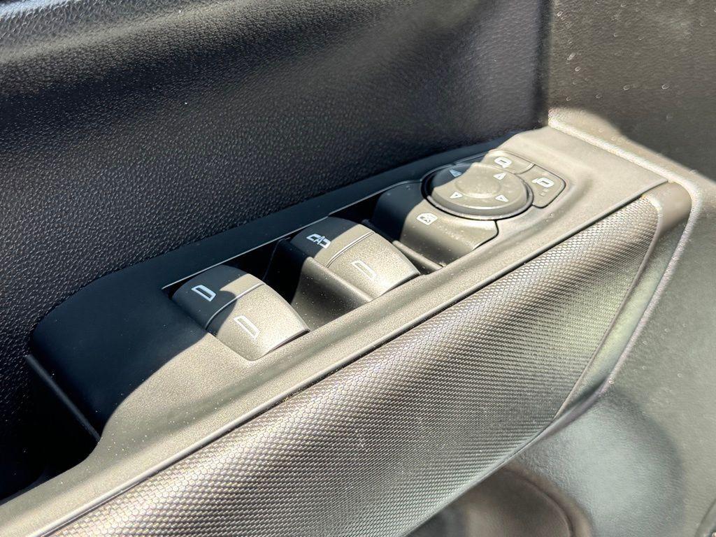 used 2023 GMC Sierra 1500 car, priced at $33,288