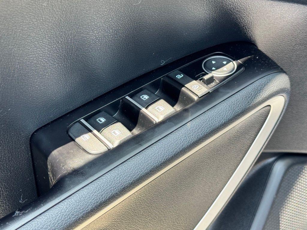 used 2022 Kia Soul car, priced at $13,888
