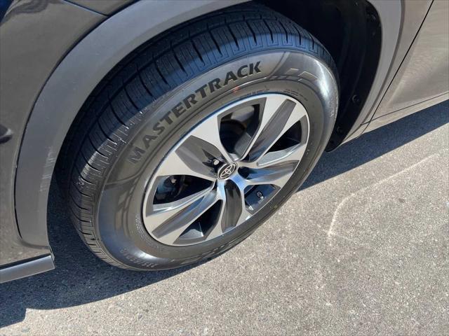 used 2022 Toyota Highlander car, priced at $32,949