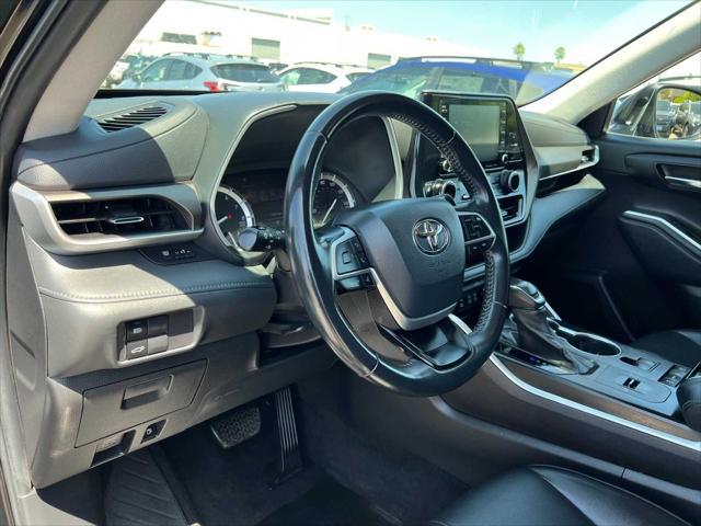 used 2022 Toyota Highlander car, priced at $32,949