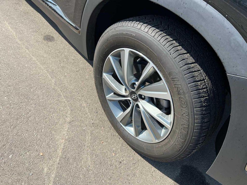 used 2019 Hyundai Santa Fe car, priced at $17,568