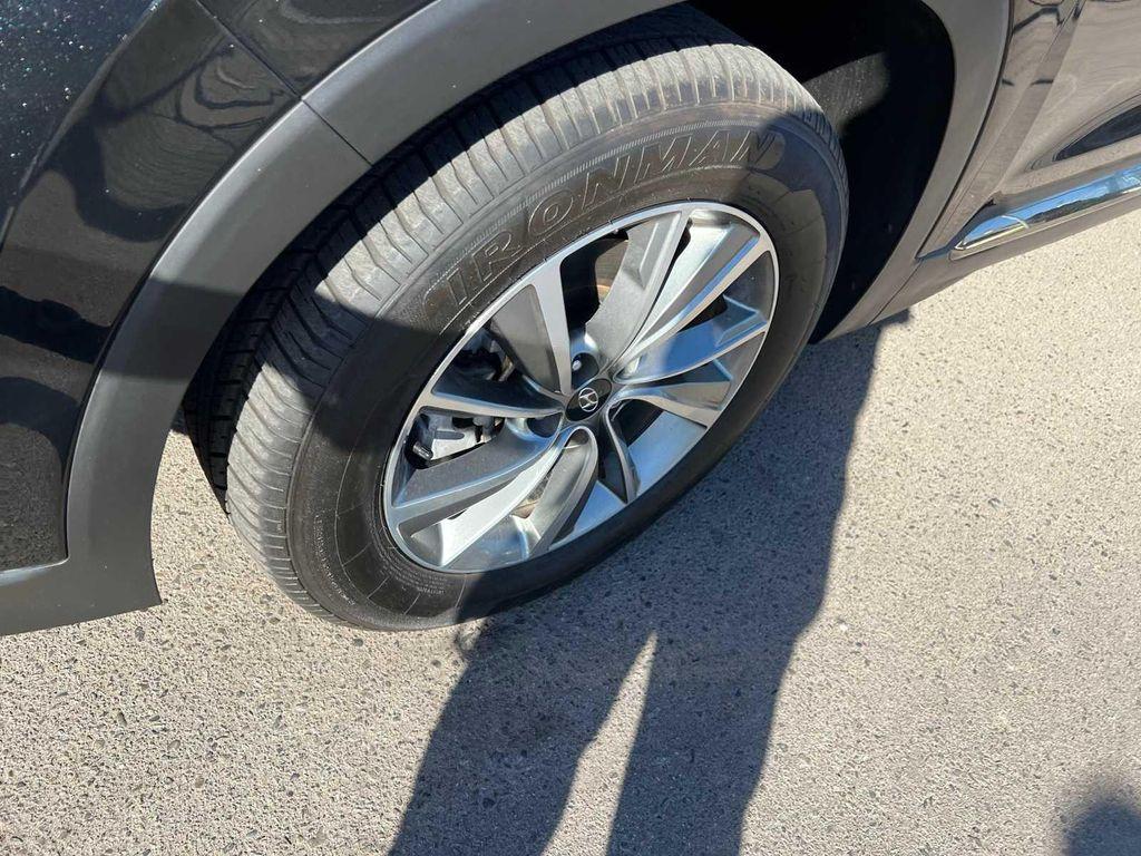 used 2019 Hyundai Santa Fe car, priced at $15,817