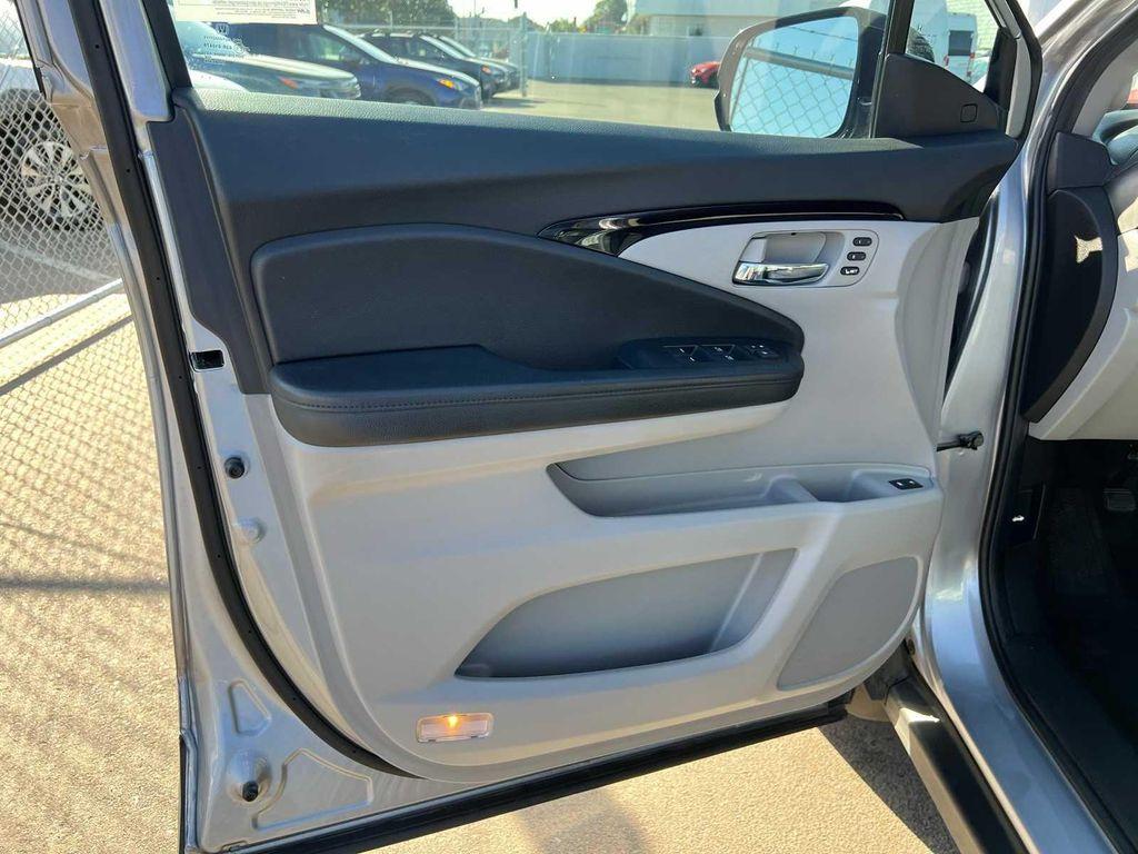 used 2021 Honda Pilot car, priced at $23,339