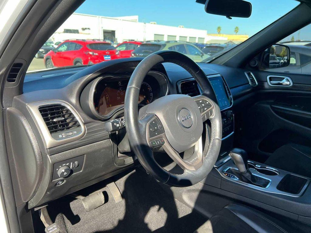 used 2021 Jeep Grand Cherokee car, priced at $21,789
