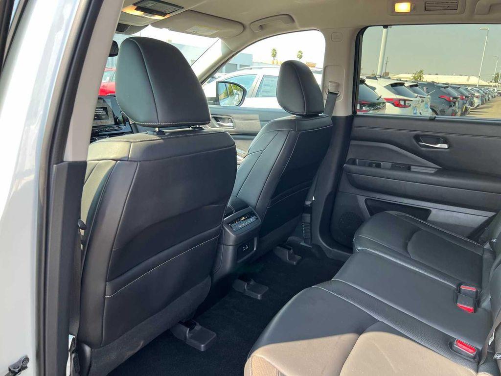 used 2022 Nissan Pathfinder car, priced at $28,288
