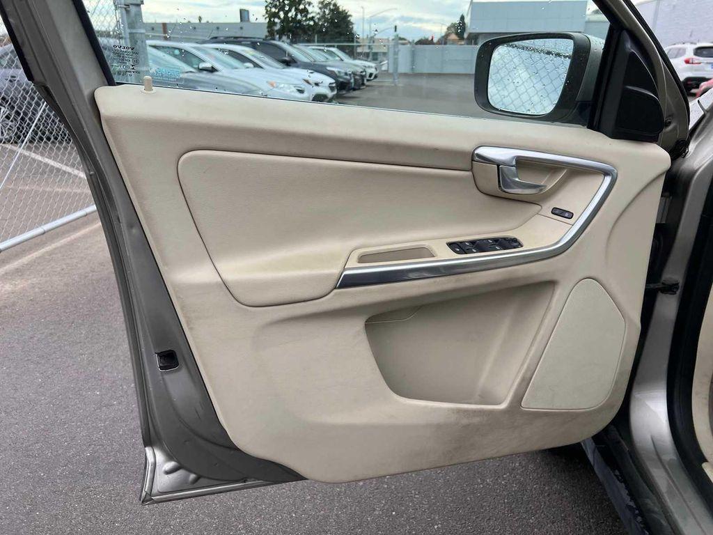 used 2013 Volvo XC60 car, priced at $9,170