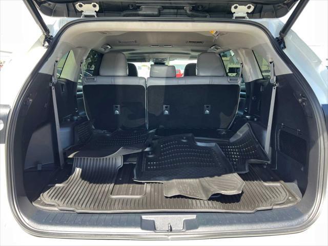 used 2021 Toyota Highlander car, priced at $32,751