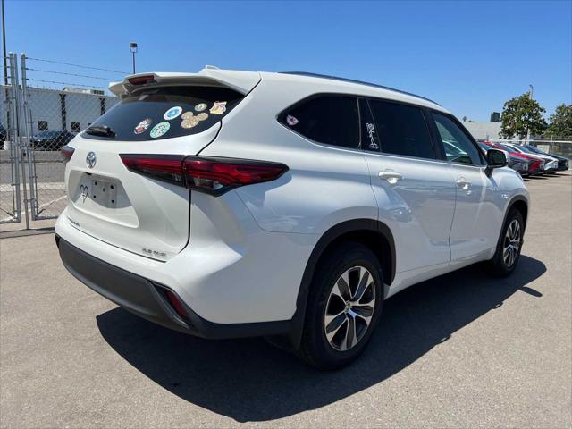 used 2021 Toyota Highlander car