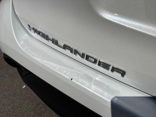used 2021 Toyota Highlander car, priced at $32,751
