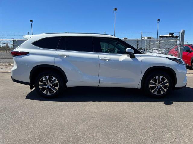 used 2021 Toyota Highlander car, priced at $32,751