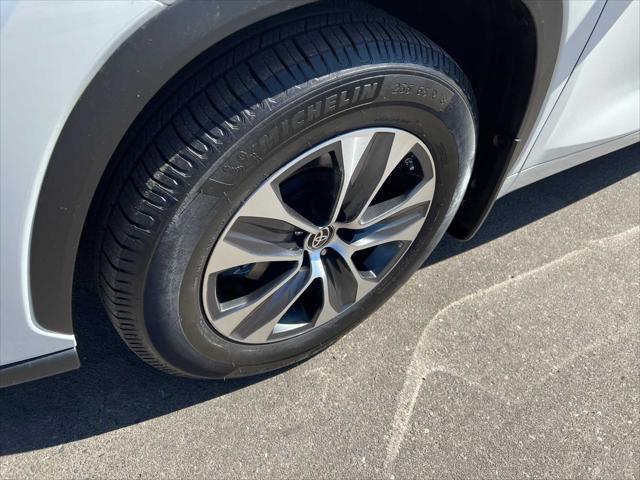 used 2021 Toyota Highlander car, priced at $32,751