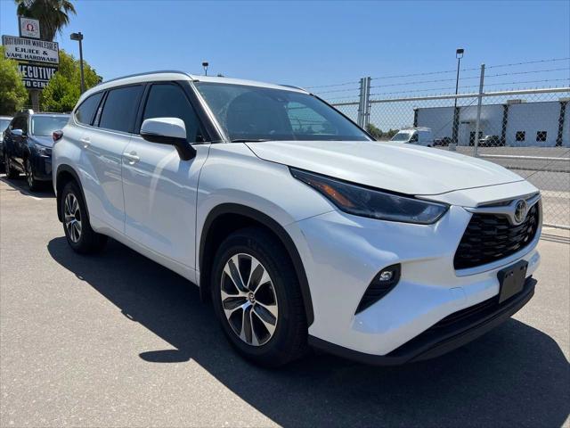 used 2021 Toyota Highlander car