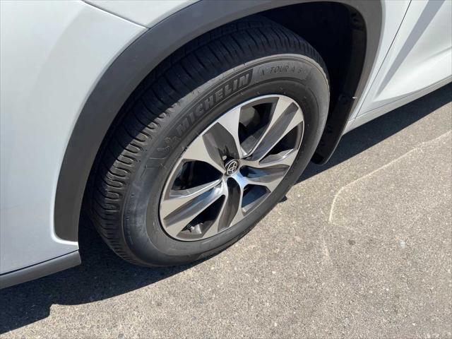 used 2021 Toyota Highlander car