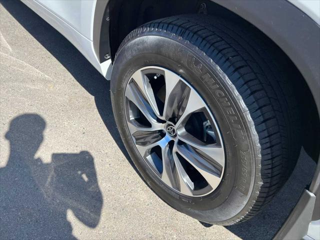 used 2021 Toyota Highlander car, priced at $32,751