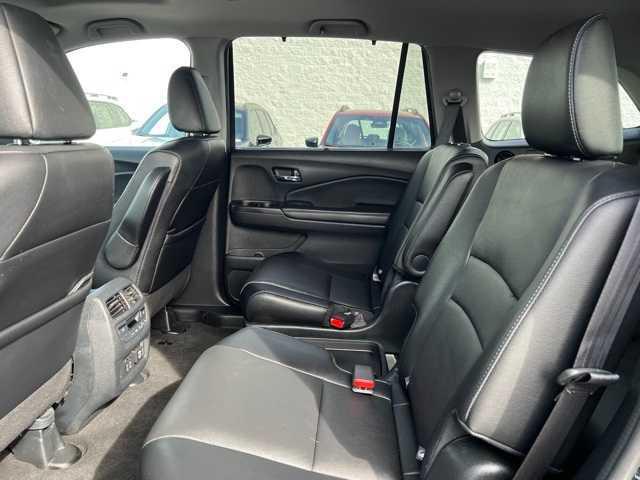 used 2022 Honda Pilot car, priced at $34,293