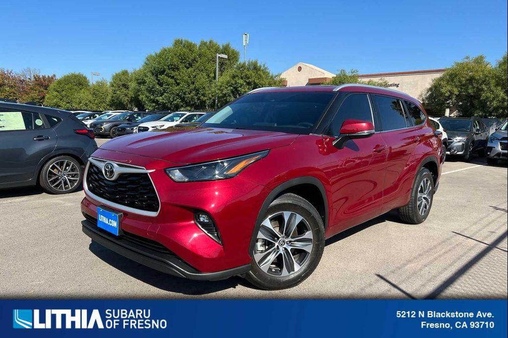 used 2023 Toyota Highlander car, priced at $32,539