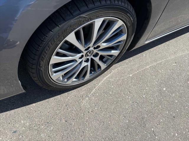 used 2019 Lexus ES 350 car, priced at $26,490