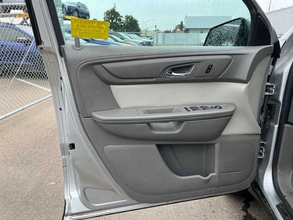 used 2015 GMC Acadia car, priced at $9,649