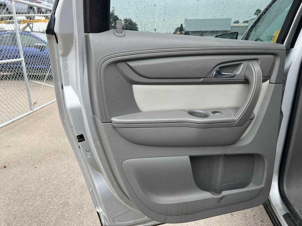 used 2015 GMC Acadia car, priced at $9,649