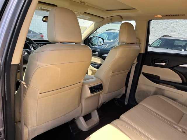 used 2014 Toyota Highlander car, priced at $18,235