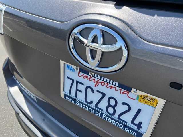 used 2014 Toyota Highlander car, priced at $18,235